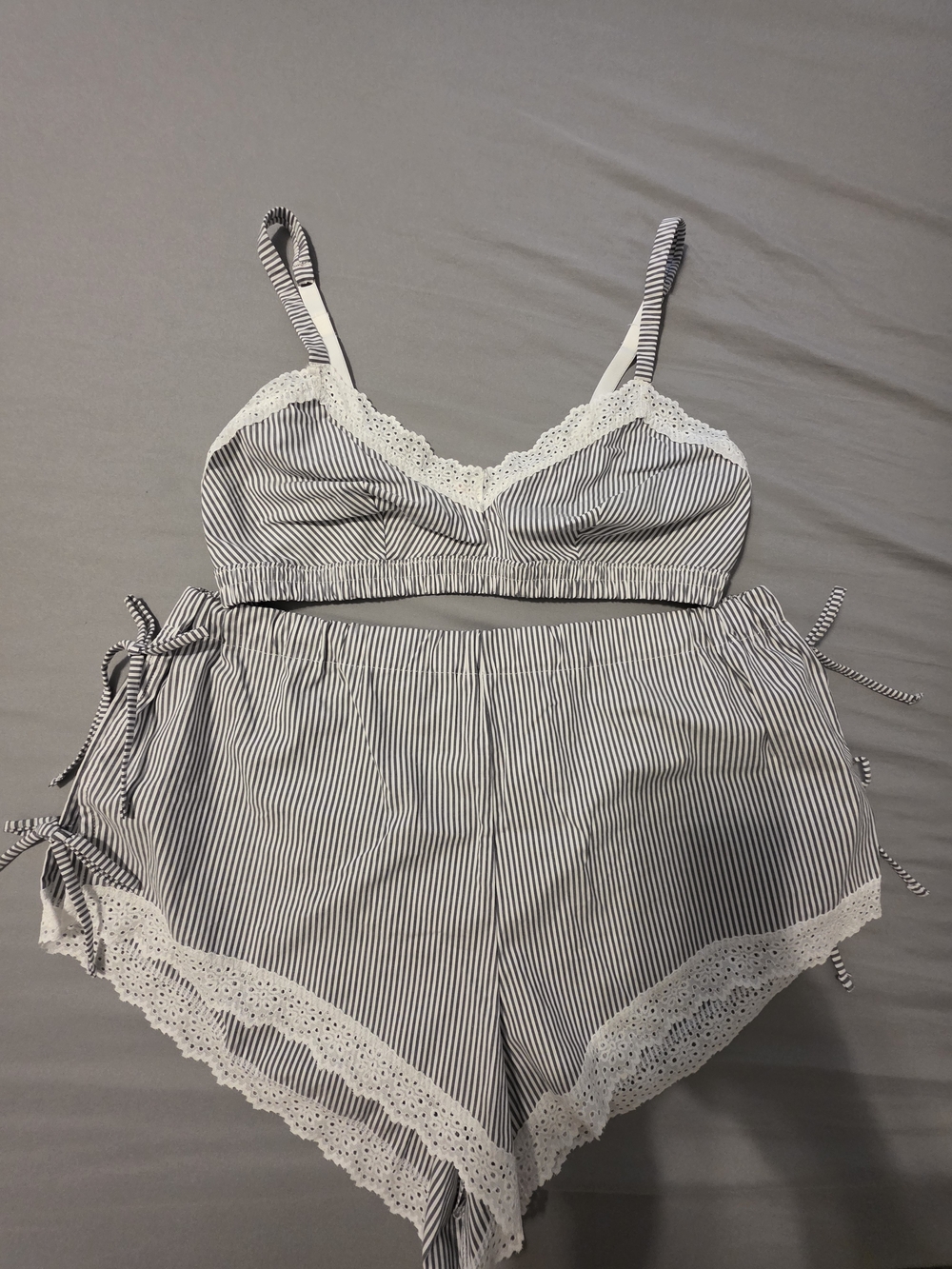 Colsie Striped Lace-Trim Bralette & Shorts - White/Black